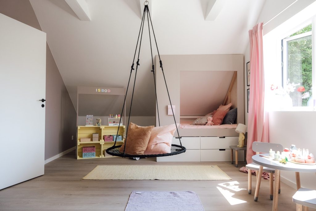 bedstee kinderkamer zolder ikea hack nordli ladekasten