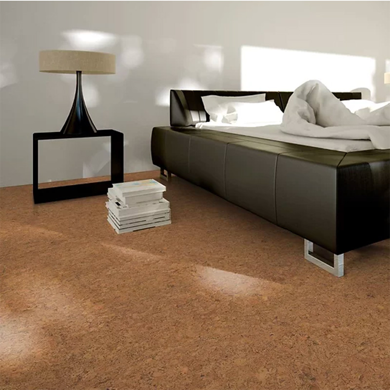 In deze slaapkamer is er gekozen voor de mooie NATURTrend kurkvloer van Granorte.