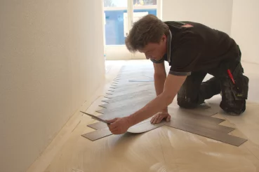 PVC vloer leggen die jarenlang mooi en strak blijft: 5x Tips!