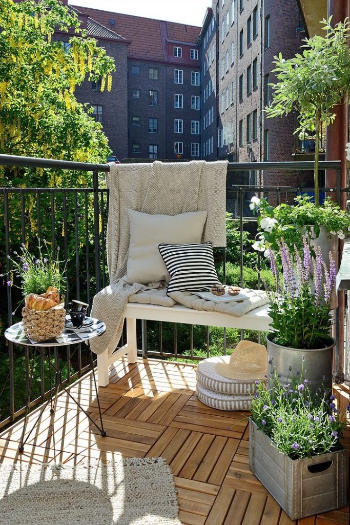 10x IKEA vlonders op balkon HOMEASE